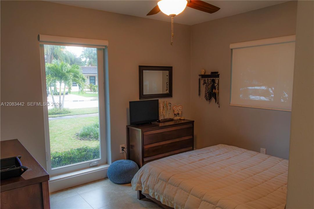 For Sale: $799,000 (3 beds, 2 baths, 1164 Square Feet)