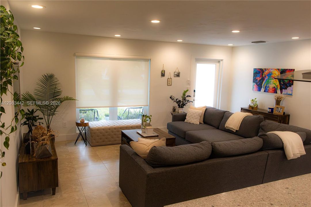 For Sale: $799,000 (3 beds, 2 baths, 1164 Square Feet)