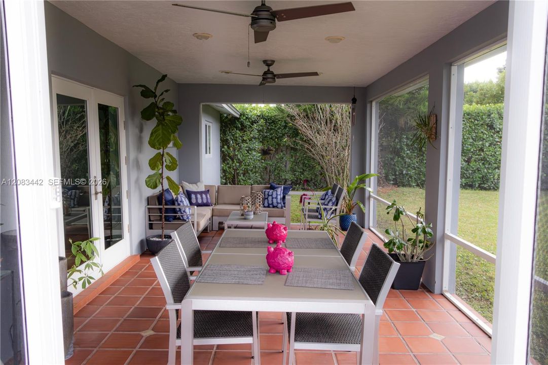 For Sale: $799,000 (3 beds, 2 baths, 1164 Square Feet)