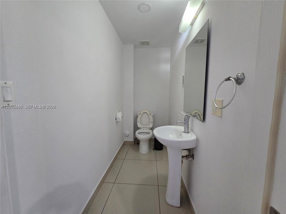 En Renta: $2,750 (4 camas, 3 baños, 1434 Pies cuadrados)