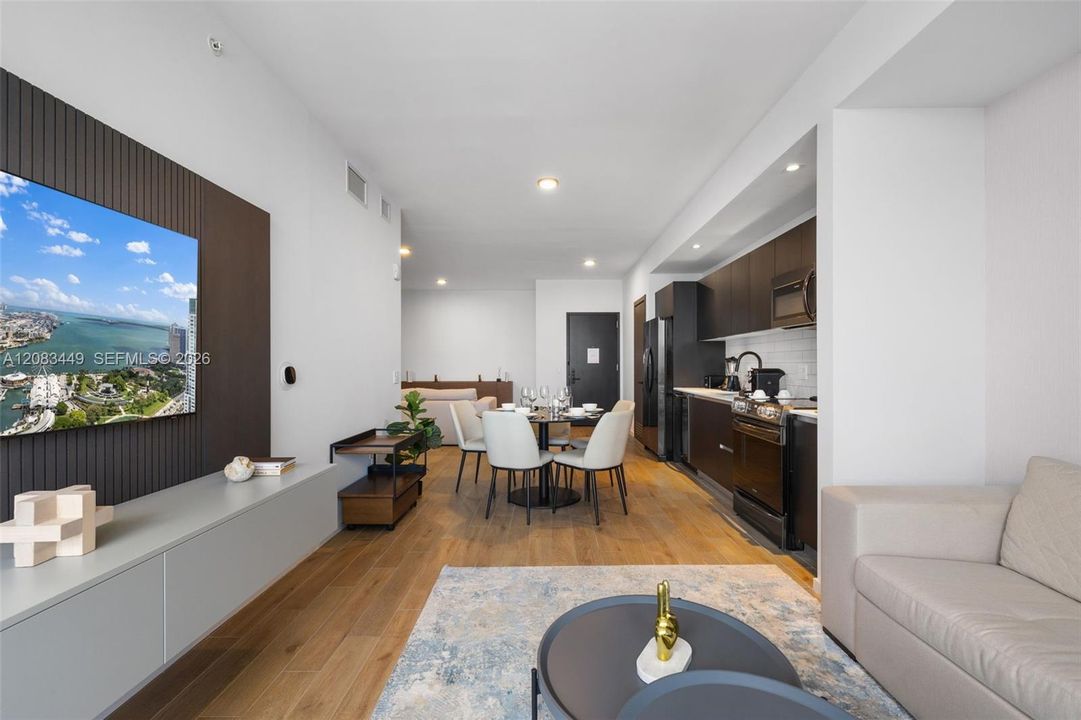 For Rent: $7,000 (2 beds, 3 baths, 1043 Square Feet)