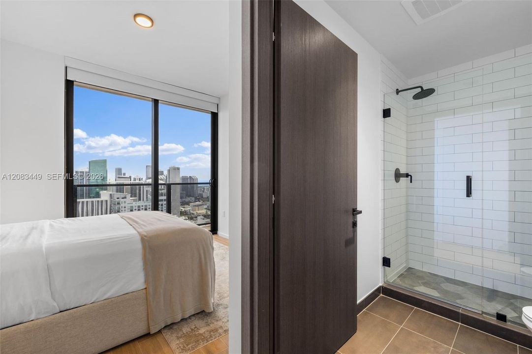 For Rent: $7,000 (2 beds, 3 baths, 1043 Square Feet)