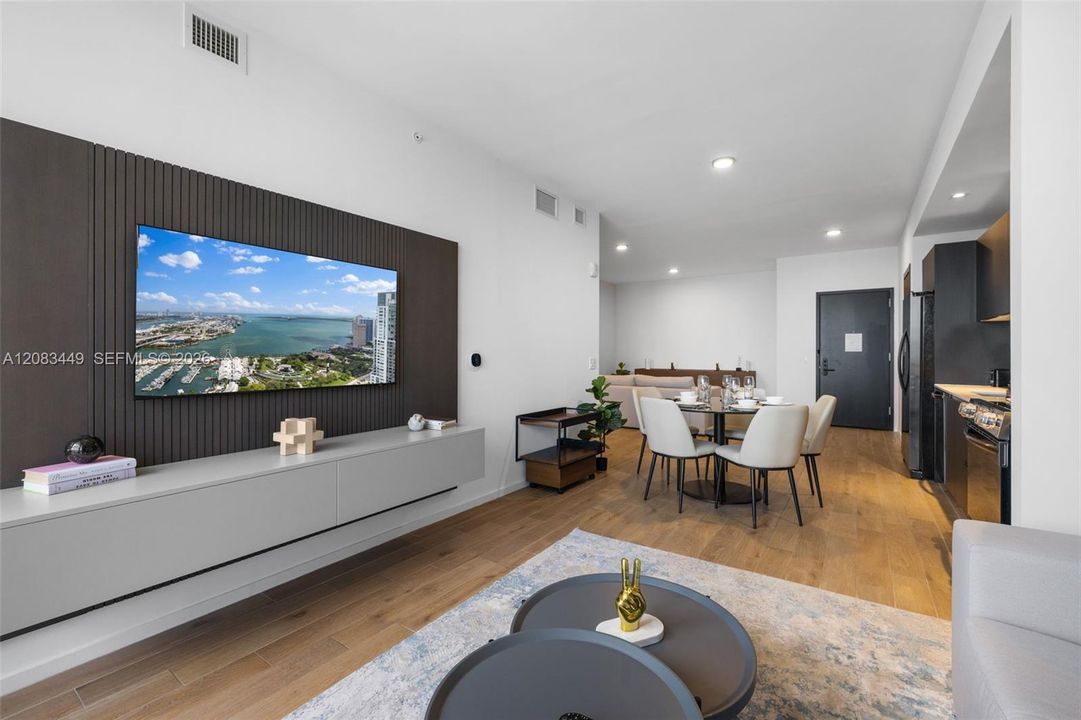 For Rent: $7,000 (2 beds, 3 baths, 1043 Square Feet)
