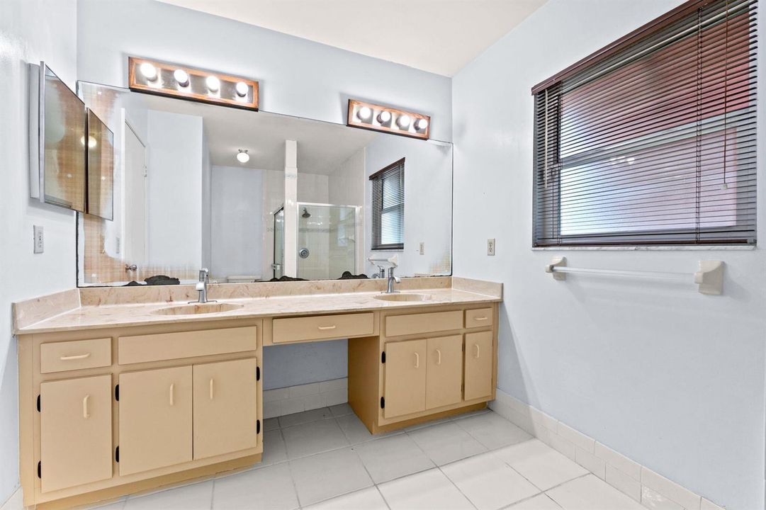 30-web-or-mls-A7407549