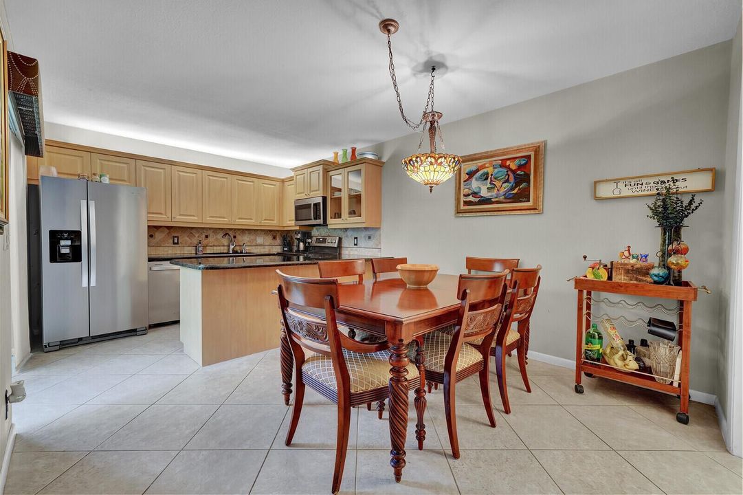 Kitchen/Dinning room
