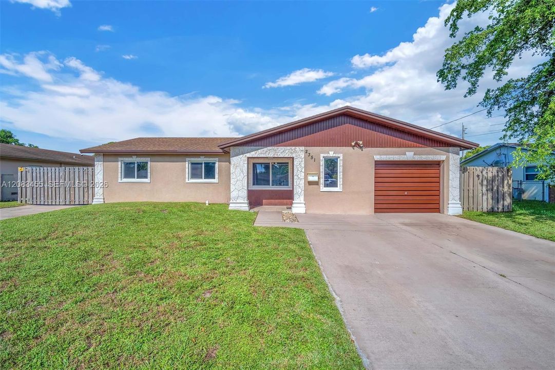 На продажу: $549,900 (5 спален, 2 ванн, 2088 Квадратных фут)