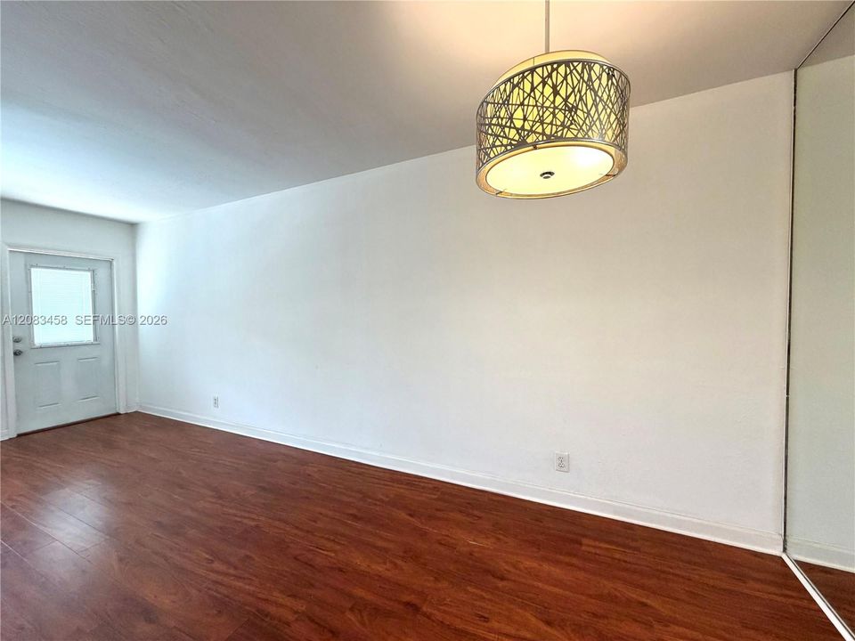 В аренду: $1,500 (1 спален, 1 ванн, 600 Квадратных фут)
