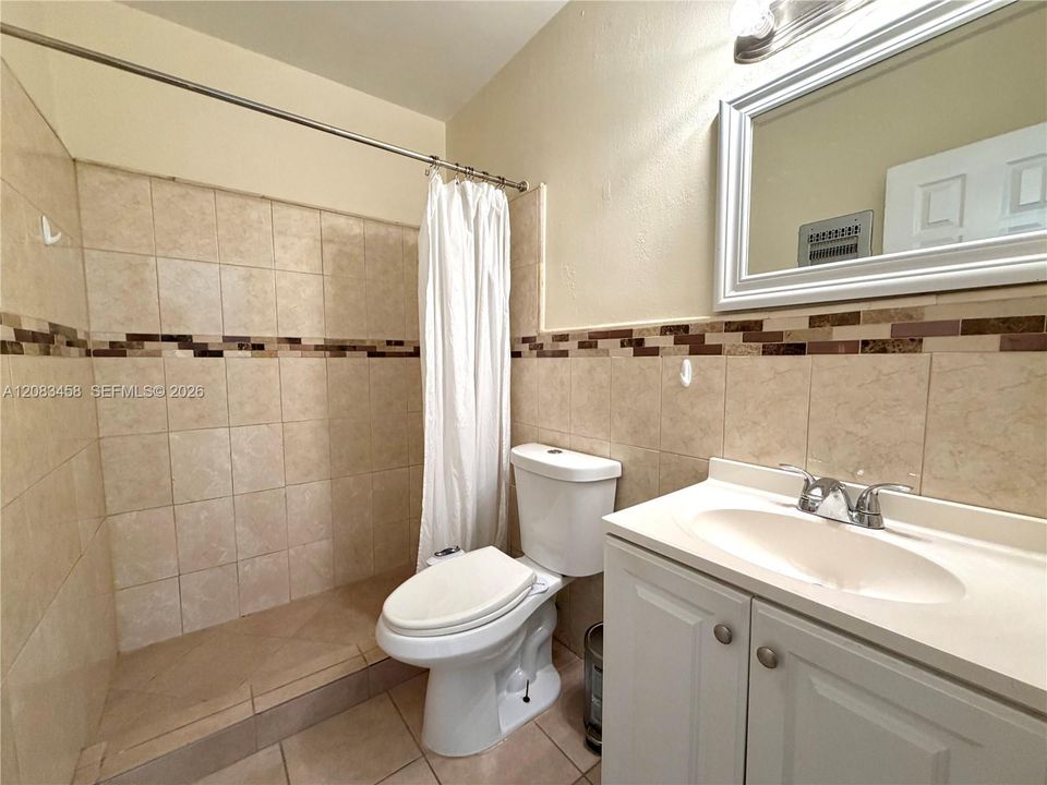 В аренду: $1,500 (1 спален, 1 ванн, 600 Квадратных фут)