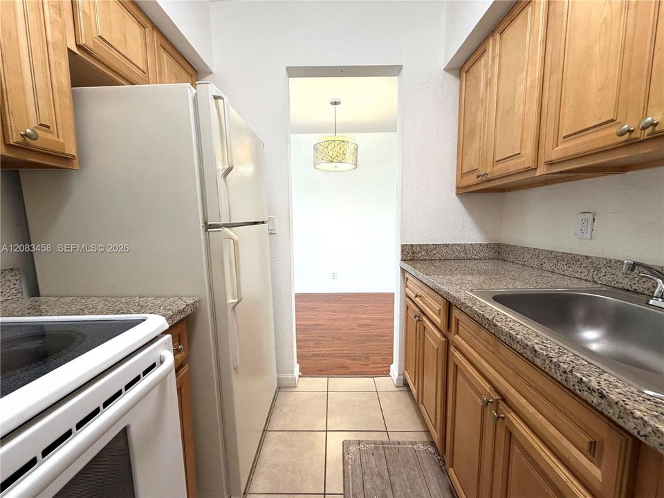 В аренду: $1,500 (1 спален, 1 ванн, 600 Квадратных фут)