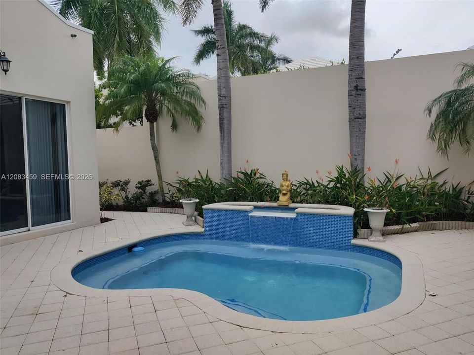 For Rent: $4,100 (3 beds, 3 baths, 1802 Square Feet)
