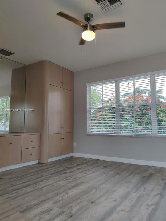 For Rent: $4,100 (3 beds, 3 baths, 1802 Square Feet)