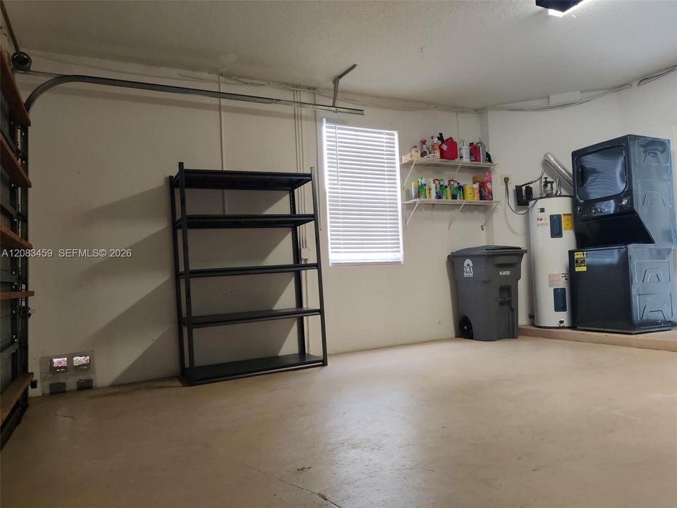 For Rent: $4,100 (3 beds, 3 baths, 1802 Square Feet)