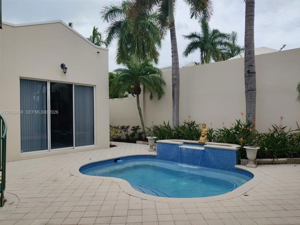 For Rent: $4,100 (3 beds, 3 baths, 1802 Square Feet)
