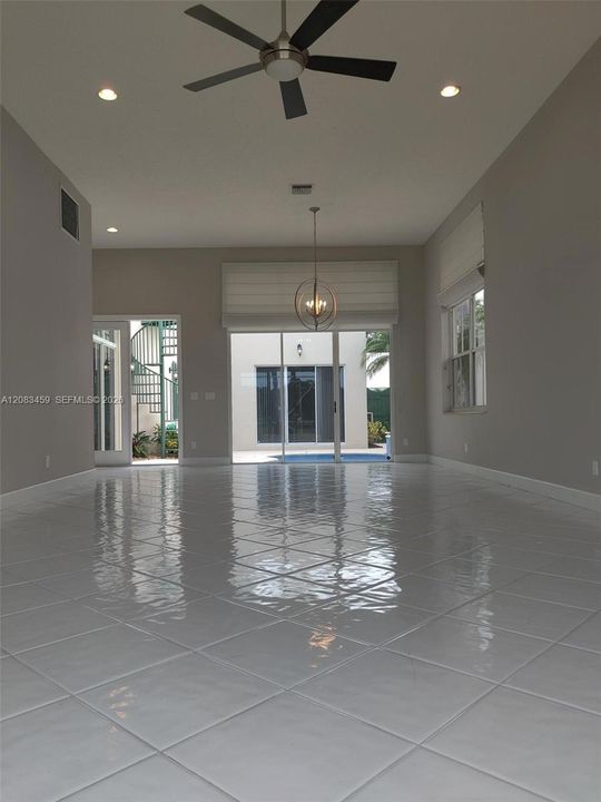 For Rent: $4,100 (3 beds, 3 baths, 1802 Square Feet)