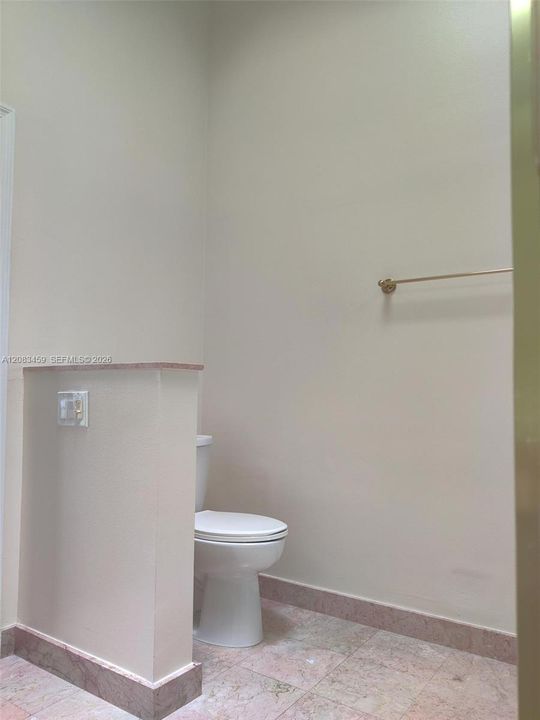 For Rent: $4,100 (3 beds, 3 baths, 1802 Square Feet)