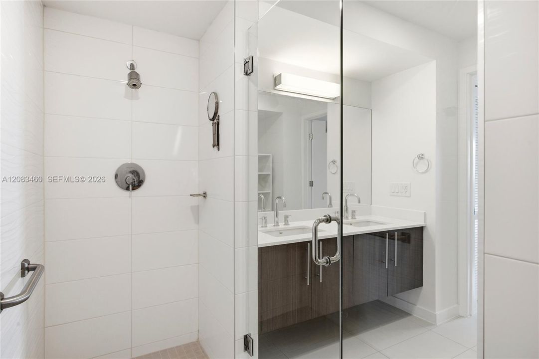 En Venta: $525,990 (3 camas, 2 baños, 1339 Pies cuadrados)