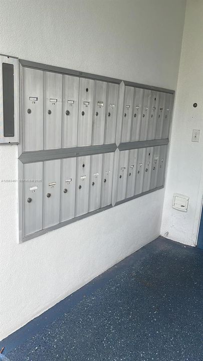 На продажу: $125,000 (1 спален, 1 ванн, 700 Квадратных фут)