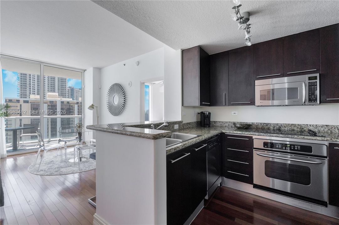 En Venta: $800,000 (1 camas, 1 baños, 819 Pies cuadrados)