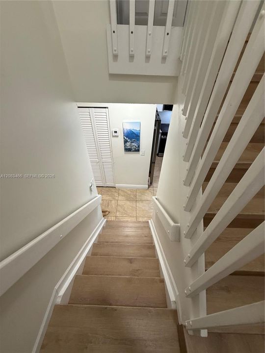 For Sale: $450,000 (3 beds, 3 baths, 1255 Square Feet)