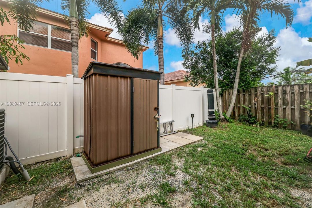 En Venta: $337,000 (3 camas, 3 baños, 1428 Pies cuadrados)