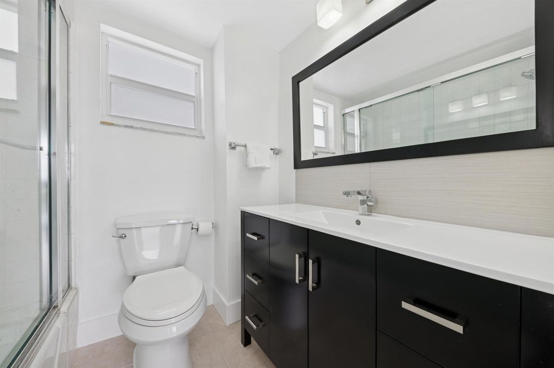 520 bathroom 2