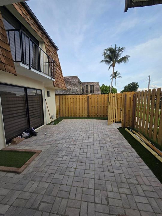 Courtyard/patio