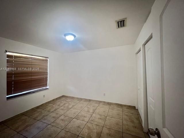 For Rent: $2,600 (3 beds, 2 baths, 2016 Square Feet)