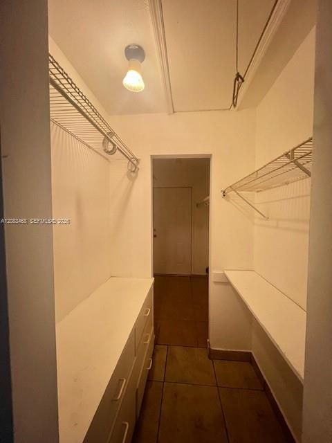 For Rent: $2,600 (3 beds, 2 baths, 2016 Square Feet)
