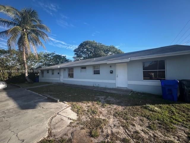 For Rent: $2,600 (3 beds, 2 baths, 2016 Square Feet)