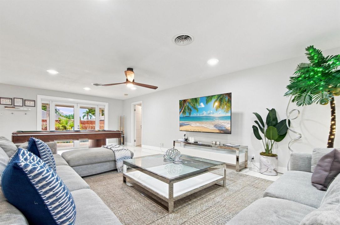 4710 NE 27th-0013