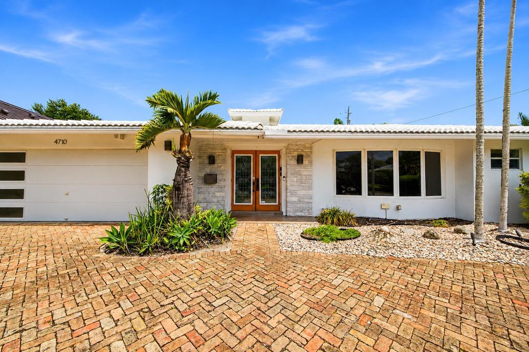 4710 NE 27th-0009