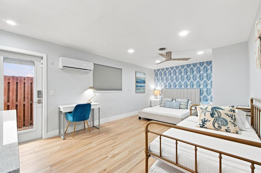 4710 NE 27th-0038