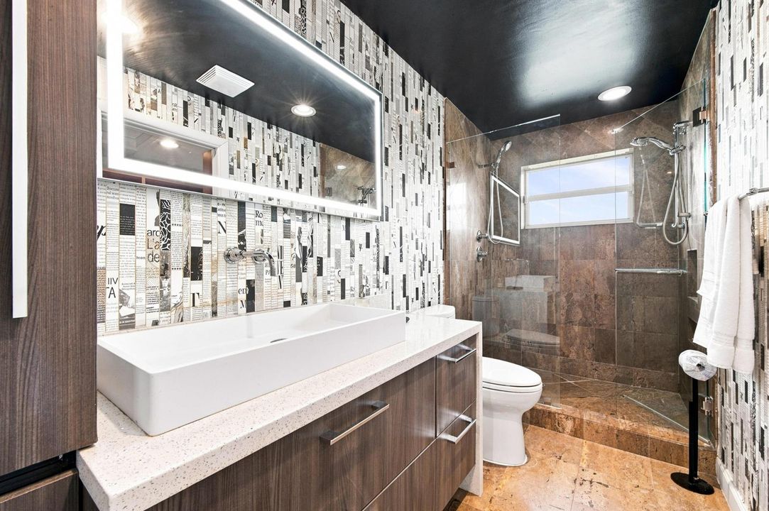 4710 NE 27th-0033
