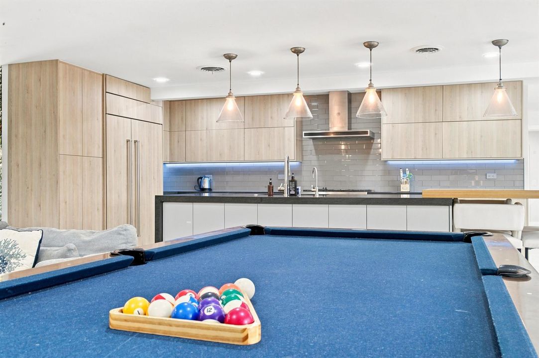 4710 NE 27th-0025