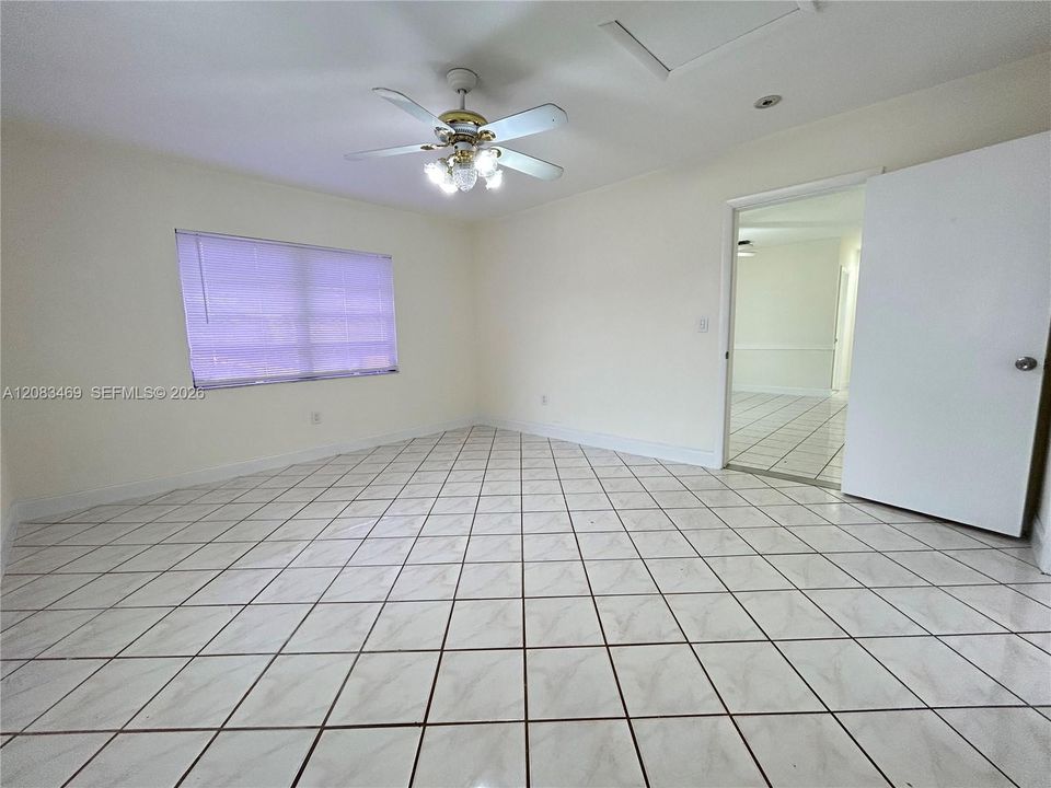 For Rent: $2,800 (3 beds, 2 baths, 1105 Square Feet)