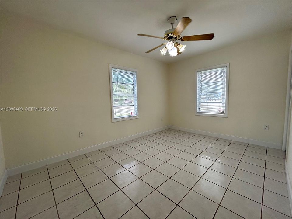 For Rent: $2,800 (3 beds, 2 baths, 1105 Square Feet)