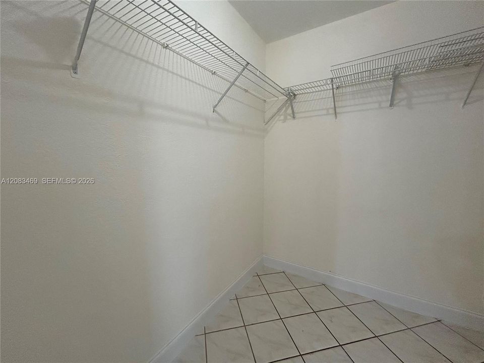 For Rent: $2,800 (3 beds, 2 baths, 1105 Square Feet)
