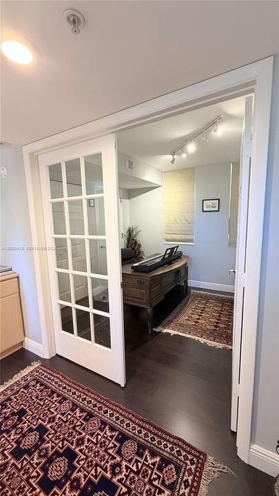 For Sale: $545,000 (2 beds, 2 baths, 1595 Square Feet)
