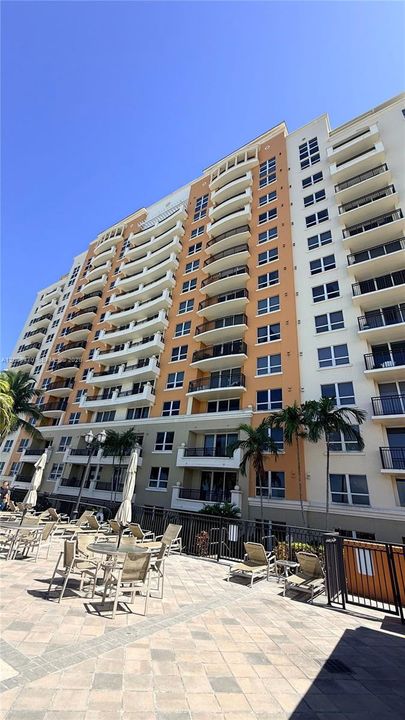 For Sale: $545,000 (2 beds, 2 baths, 1595 Square Feet)