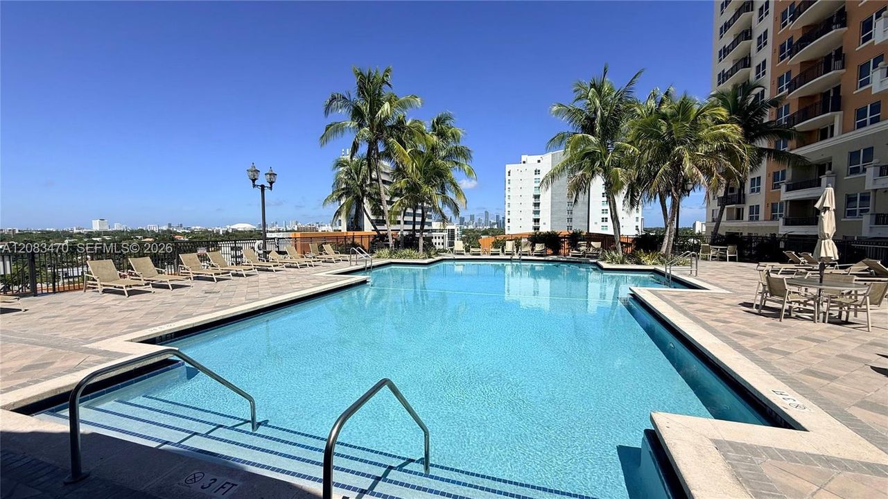 For Sale: $545,000 (2 beds, 2 baths, 1595 Square Feet)