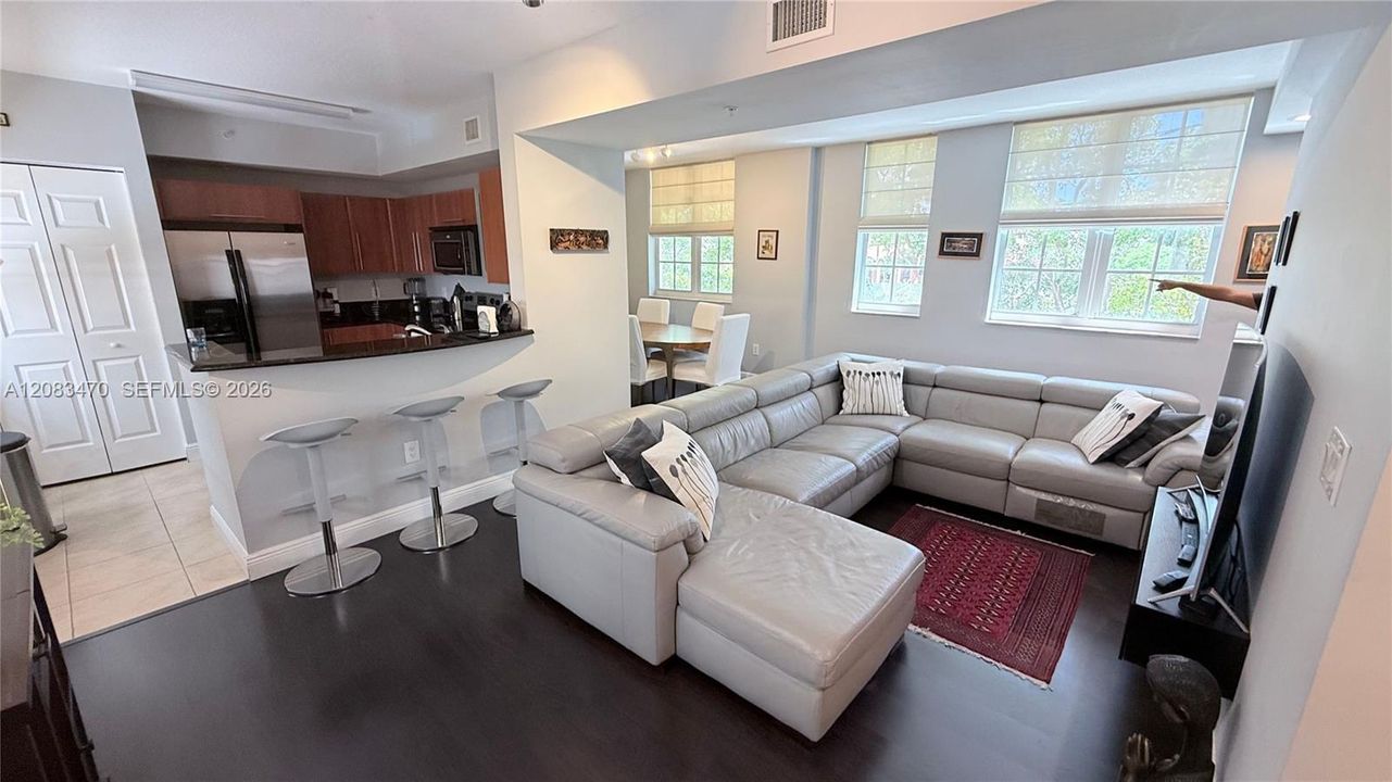 For Sale: $545,000 (2 beds, 2 baths, 1595 Square Feet)