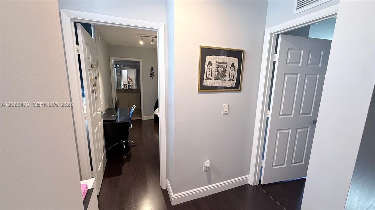 For Sale: $545,000 (2 beds, 2 baths, 1595 Square Feet)