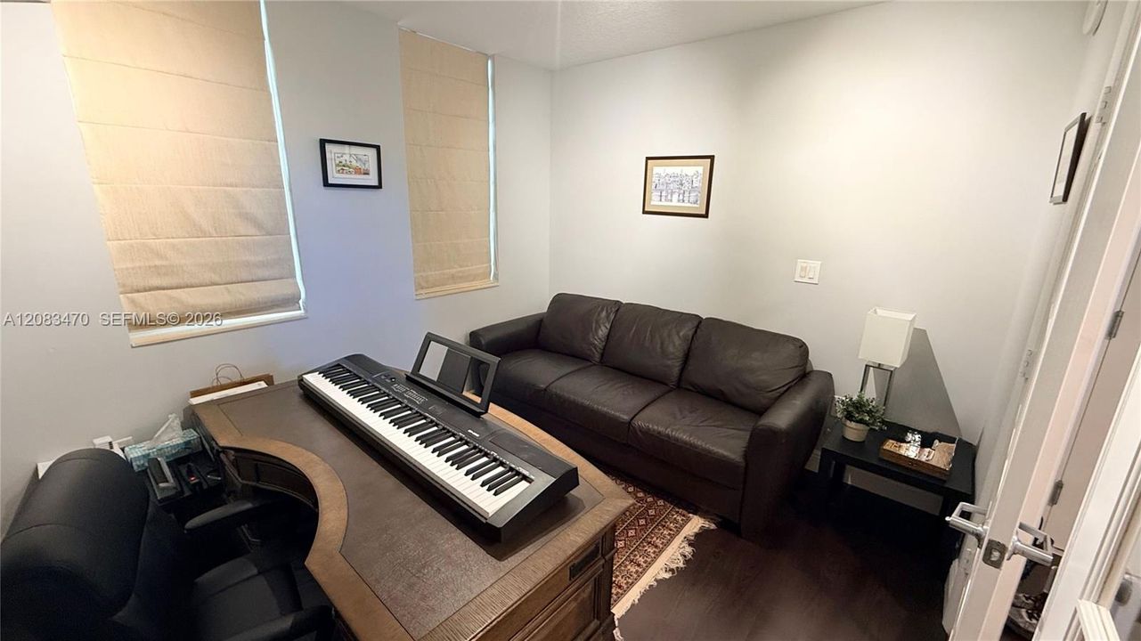 For Sale: $545,000 (2 beds, 2 baths, 1595 Square Feet)