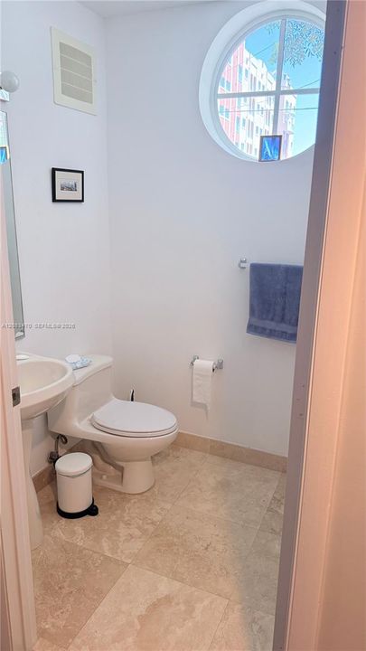 For Sale: $545,000 (2 beds, 2 baths, 1595 Square Feet)