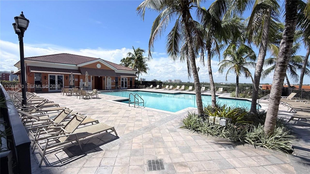 For Sale: $545,000 (2 beds, 2 baths, 1595 Square Feet)