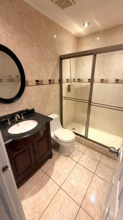 В аренду: $4,500 (4 спален, 2 ванн, 2324 Квадратных фут)