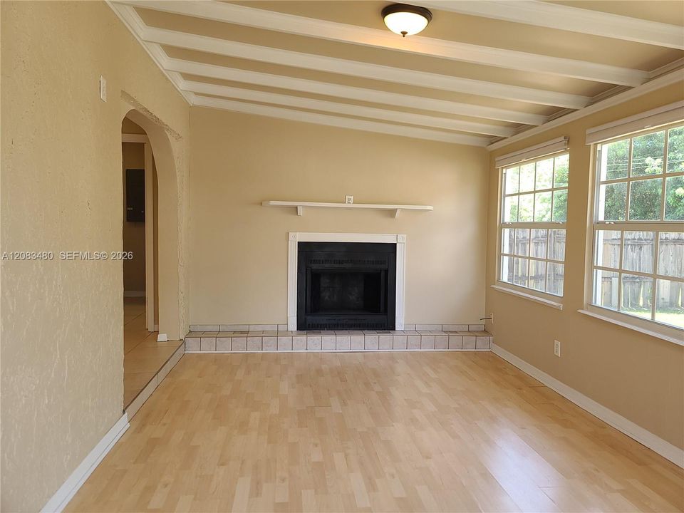 For Sale: $379,000 (3 beds, 2 baths, 1414 Square Feet)