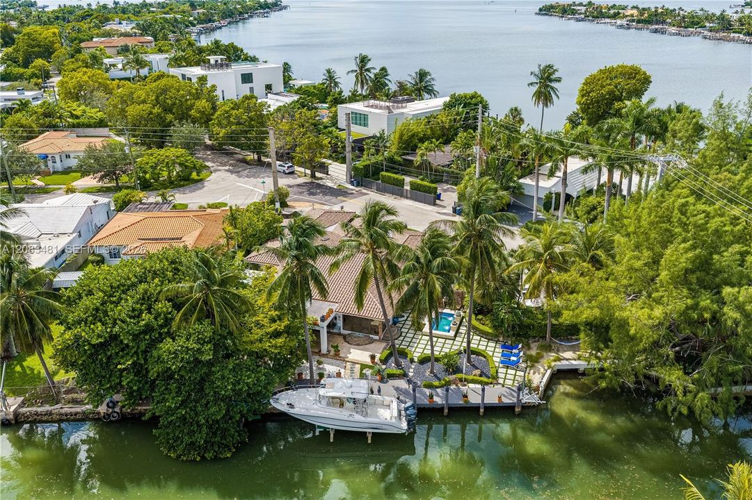 En Venta: $5,850,000 (4 camas, 4 baños, 3450 Pies cuadrados)