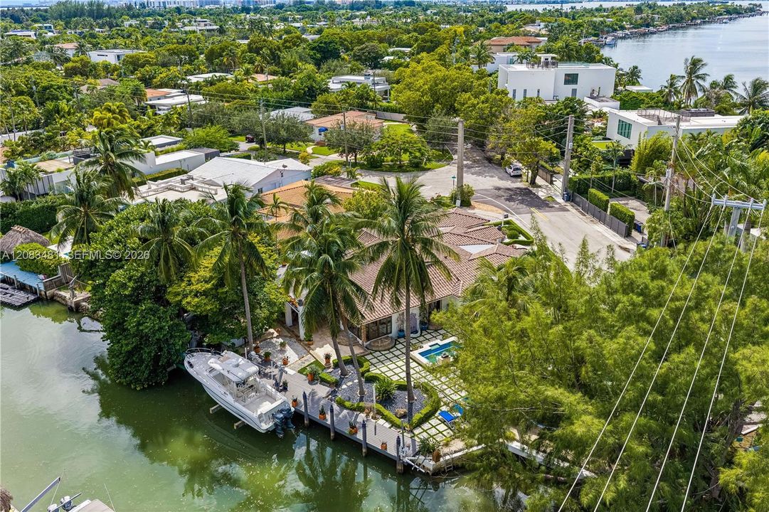 En Venta: $5,850,000 (4 camas, 4 baños, 3450 Pies cuadrados)