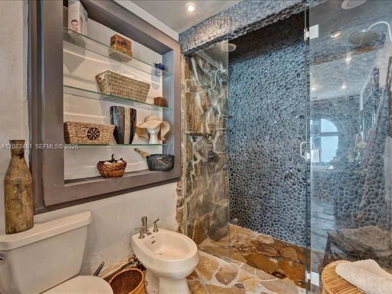 На продажу: $5,850,000 (4 спален, 4 ванн, 3450 Квадратных фут)